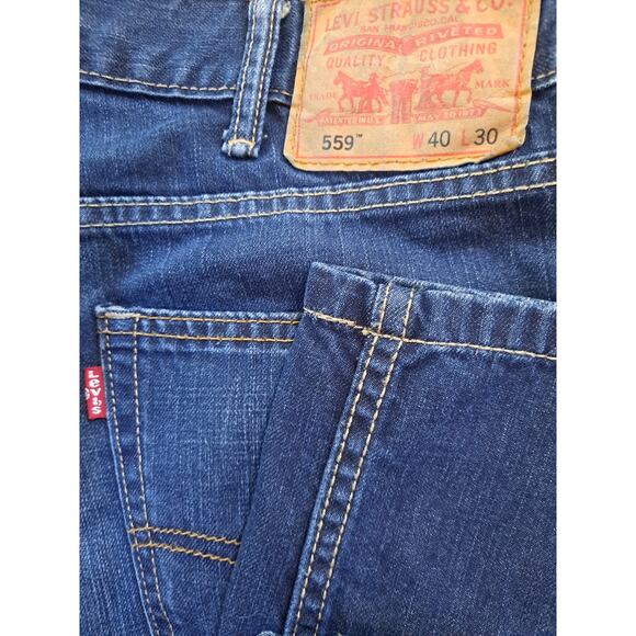 Levi's‎ Relaxed Straight 559 Slightly Distressed Blue Jeans Size 40x30 - Picture 2 of 5
